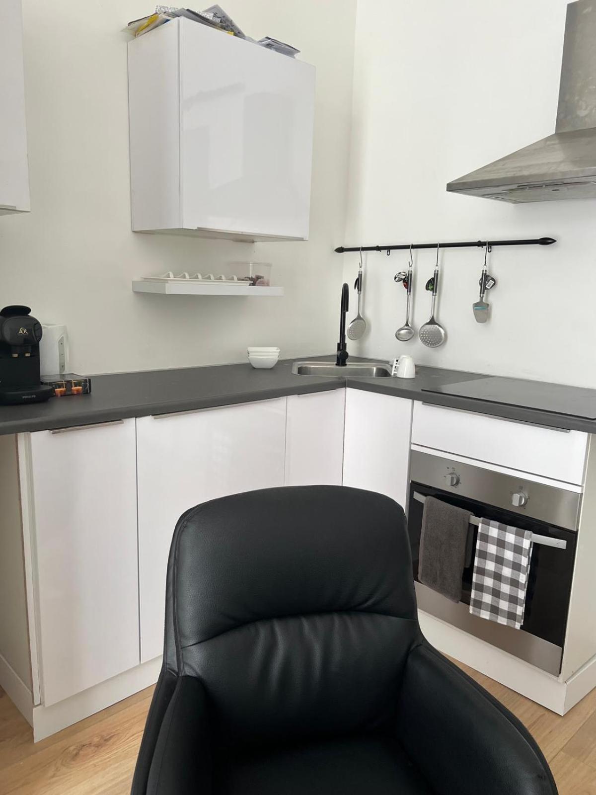 2 Bedroom Apartment 1 Floor In Blankenberge Vrijheidstraat 3 Luaran gambar
